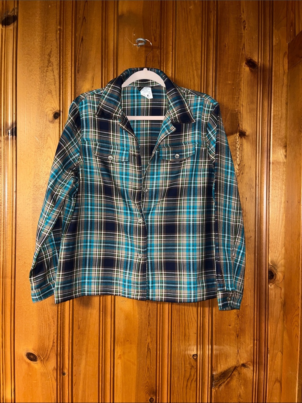 Women’s Long-Sleeve Plaid Shirt